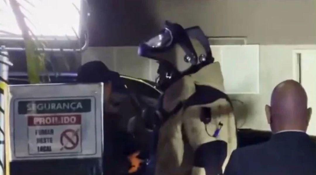 Suspeita de bomba em veículo da equipe de Flávio Bolsonaro mobiliza esquadrão antibombas após debate na Band