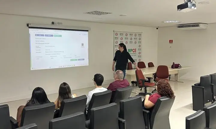 Decon implanta Sistema Proconsumidor em Juazeiro do Norte e capacita servidores
