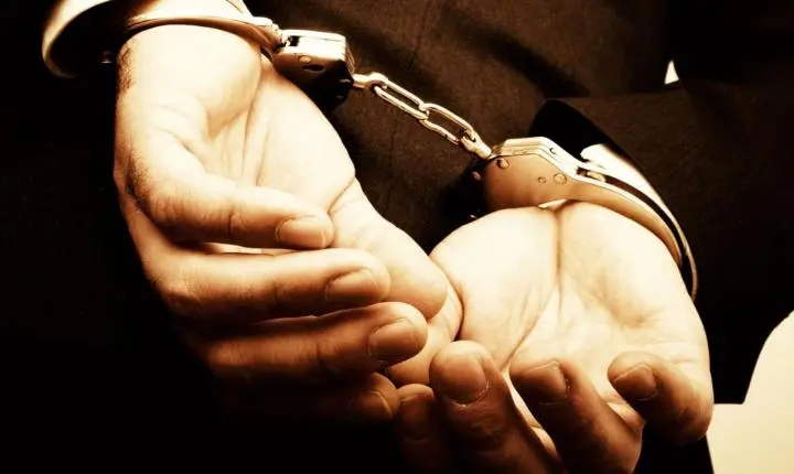 Homem é preso após matar a esposa com botijão de gás 