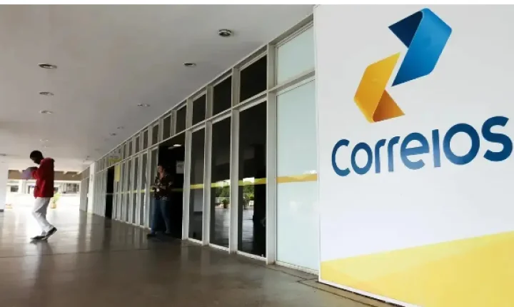 Trabalhadores dos Correios entram em greve nacional